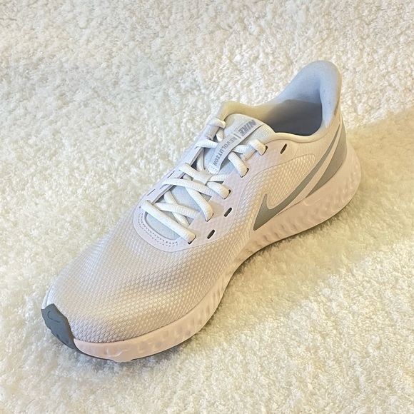 Nike Revolution 5 Sneakers Running Shoes Lace White Pure Platinum Mesh Unisex - Picture 2 of 15